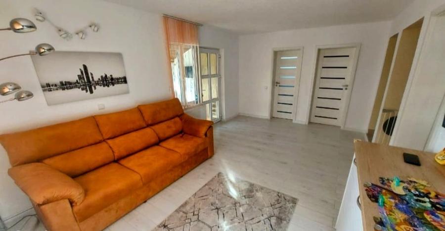 Casa individuală P+M, zonă liniștită, în Vatra veche a satului - 4