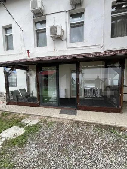 Apartament de vanzare, cu 2 camere, cu terasa ?i parcare, zona ultracentrala - 2