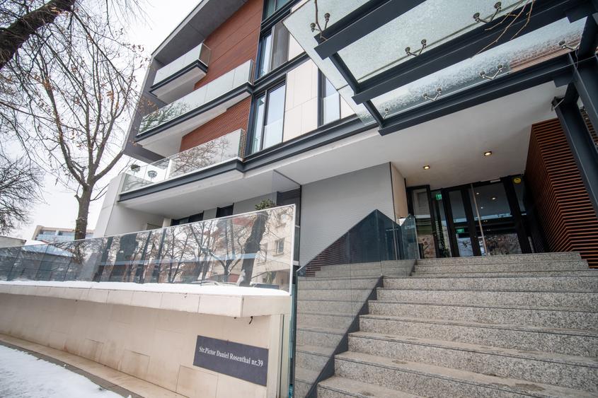 APARTAMENT MOBILAT 4 CAMERE - PIATA CHARLES DE GAULLE - COMISION 0% - 18