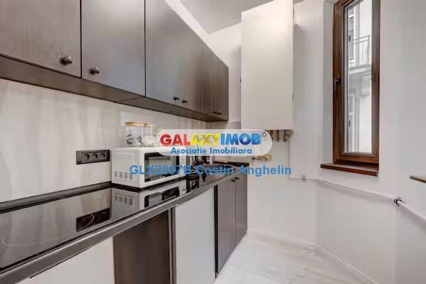 L-Heritage Collection: Courtyard View (Regim Hotelier) - Romana - 5