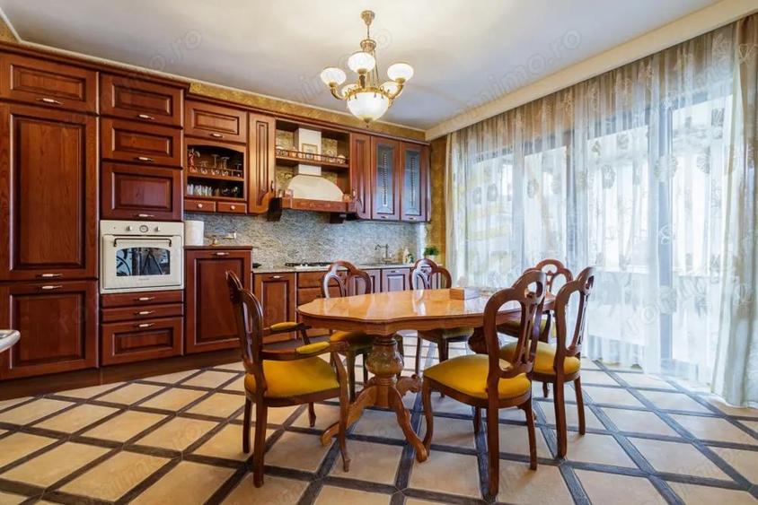 Casa impresionanta - Curte generoasa si Piscina - Otopeni! - 11