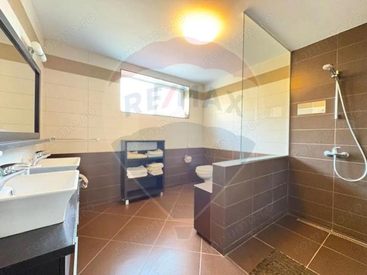 Casa / Vila cu 5 camere de inchiriat - 13