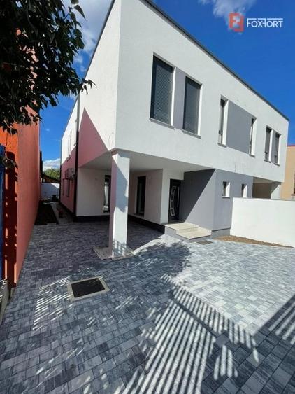 Casa tip Duplex arhitectura modernista zona Lipovei strada linistita - ID V5191 - 1