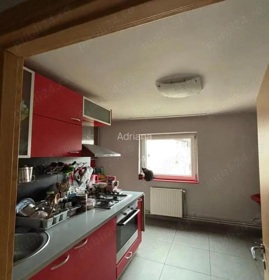 Apartament 3 camere Saguna Casa de Pensii decomandat amenajat centrala proprie model foarte mare Apartament 3 camere Saguna Casa de Pensii decomandat amenajat centrala proprie model foarte mare