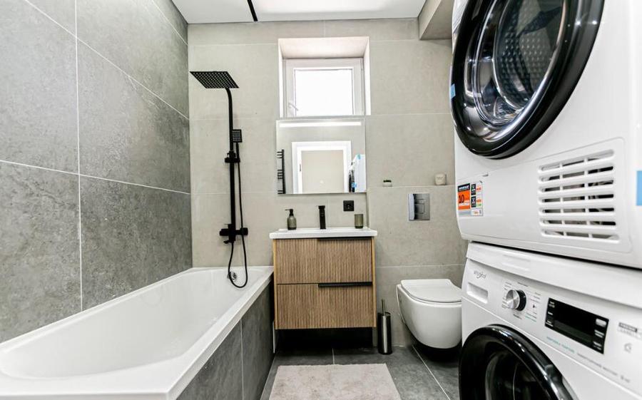 Spre vanzare 2 camere in zona Draste - 1