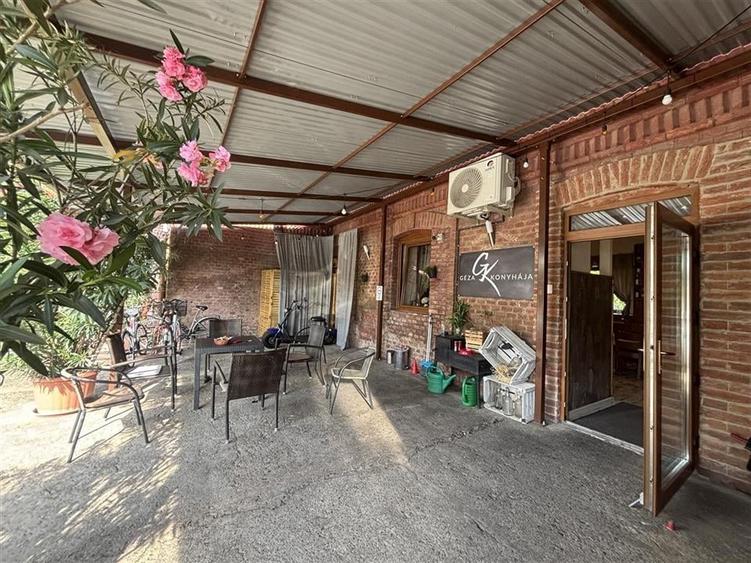 RESTAURANT GYULA | UNGARIA | PANOURI SOLARE | 245 MP |  TERASA PE LAC - 15