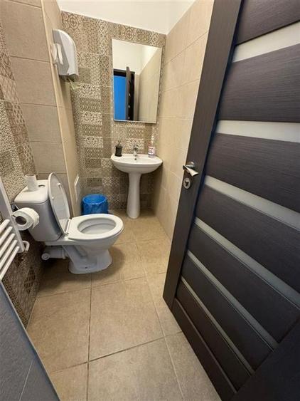 Spatiu comercial renovat complet de vanzare in Focsani - 13
