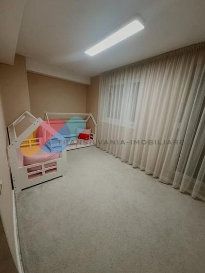 Apartament 4 camere | 117 mp utili + terasa 75 mp | Ultimul etaj | 2 parcari - 8