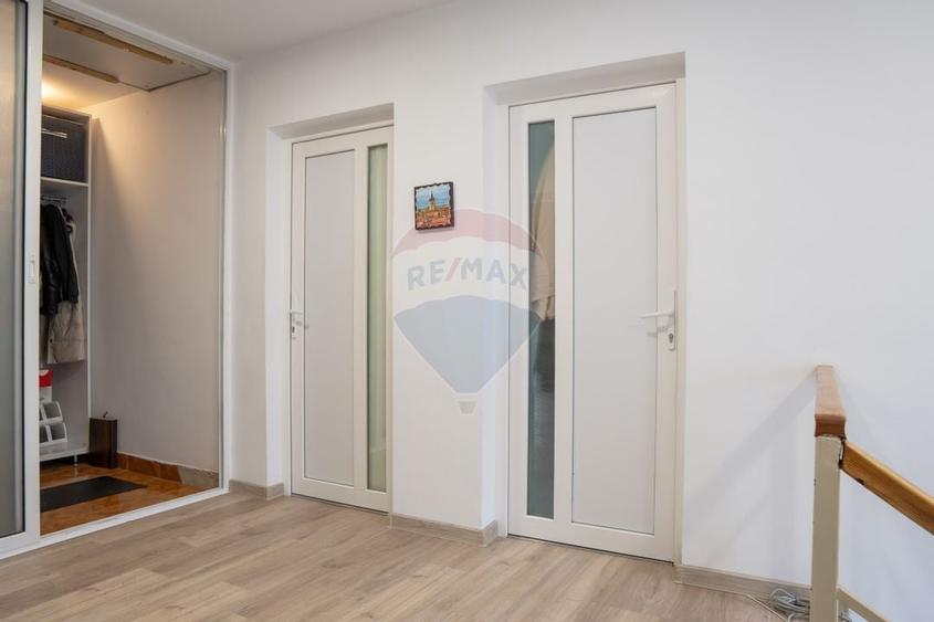 DE VANZARE Reședință Premium cu Piscină și Teren Generos – Sat Roșu - 51