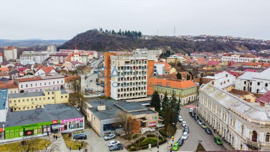 De vanzare Hotel, nefunctional, 70 camere + teren 3590 mp. - 21