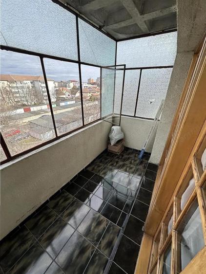 Decomandat, model mare cu 2 bai in zona Bucovina - 10