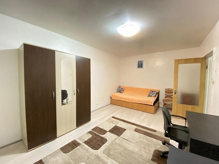 1 Decembrie - Metrou - 5