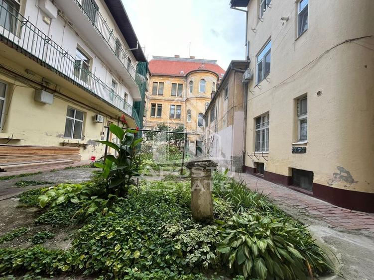 Apartament cu 3 camere, semidecomandat,situat in zona Centrala - 2