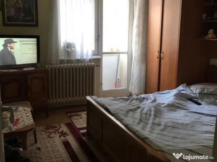 Apartament Cu 3 Camere Decomandate - Parter Zona Ultracentrala - 4