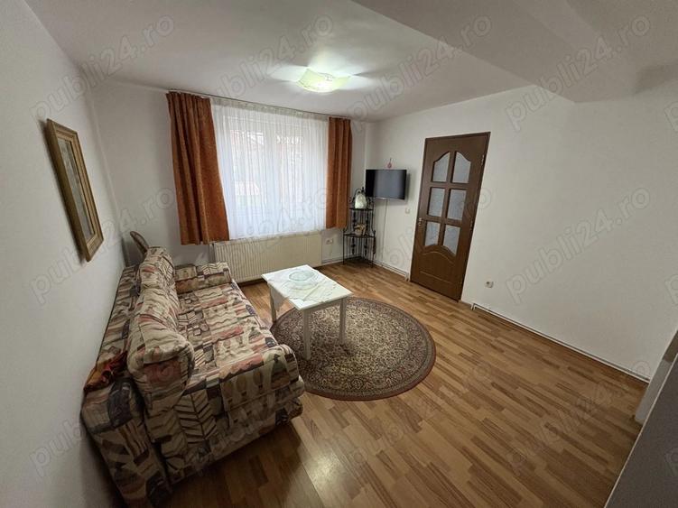 Casa spatioasa perfecta pentru locuit sau afaceri comerciale - 8