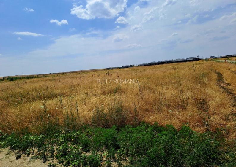 Teren intravilan Carcea , 415 mp , cu front stradal 14,78 m