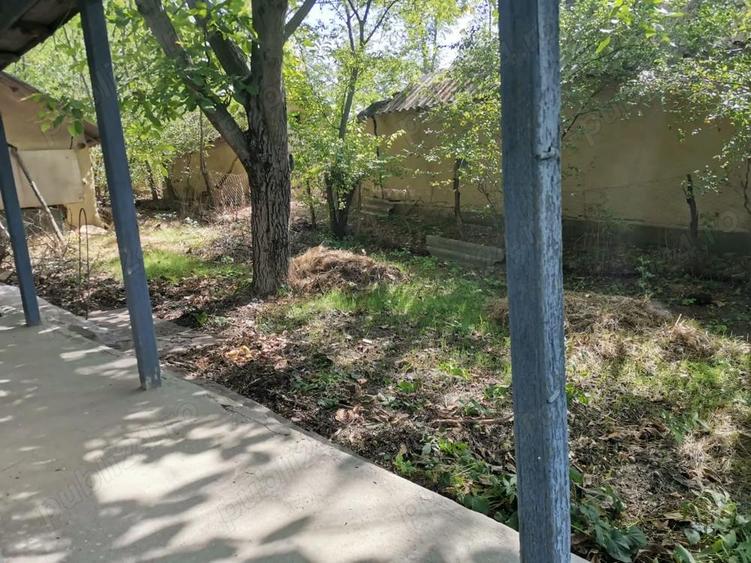 Vanzare casa batraneasca+teren - 4