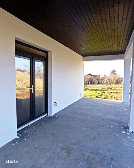 Vanzare Casa Satu Nou de Jos, cu suprafata utila de 155mp, teren d - 8