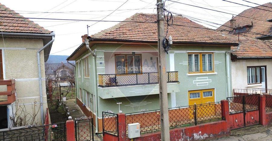 Casa situata in Media?,intr-o zona in plina dezvo... Casa situata in Media?,intr-o zona in plina dezvo...