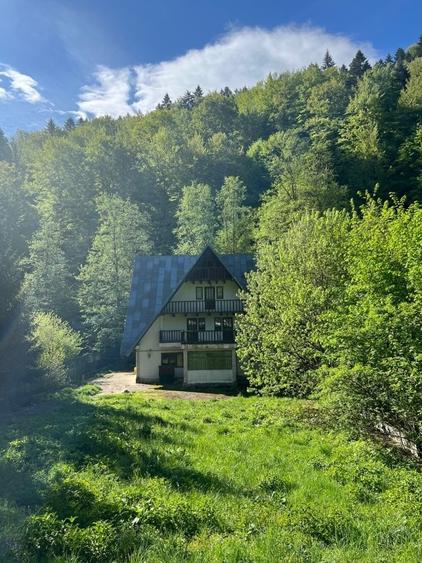 Casa cu teren 2000mp zona Moroieni, pentru pensiune, invenstitie - 1