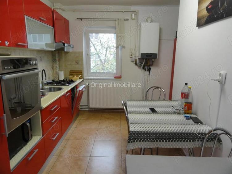 Apartament 3 camere, 2 bai, etaj 2, Micalaca, la cheie, renovat, mobilat si utilat