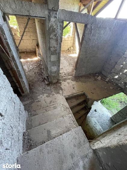 De vanzare Vila la rosu la 5 minute de Roman,cu teren de 250mp,45.000e - 3