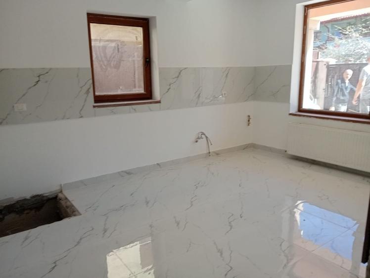 SUPER OCAZIE SE VINDE CASA IN ZONA FUNDENI - 10