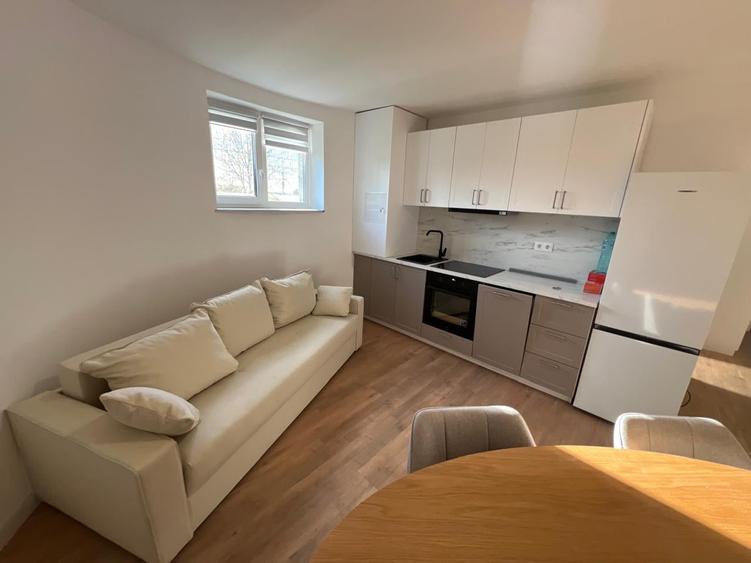 Apartament 2 camere în zona Europa, bloc nou, prima închiriere, parcare inclusă - 1