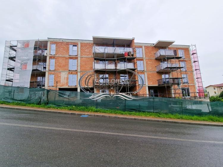 Apartament cu 2 camere semidecomandat în Iris