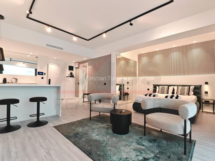Studio Premium - White SEA | Mamaia Nord