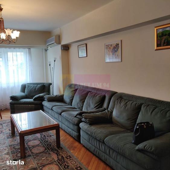 Apartament cu 4 camere în Unirii