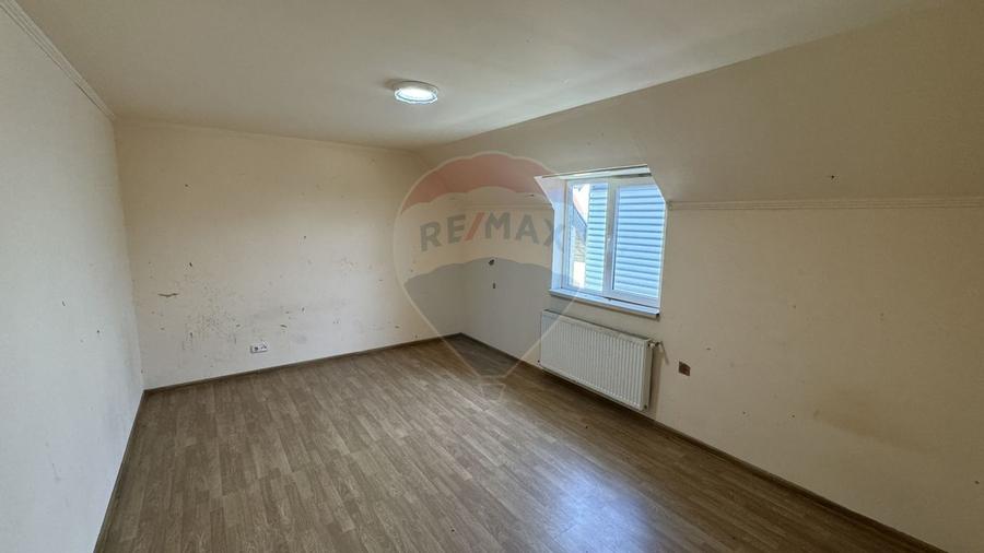 DE VANZARE CASA LA PRET DE APARTAMENT - 19