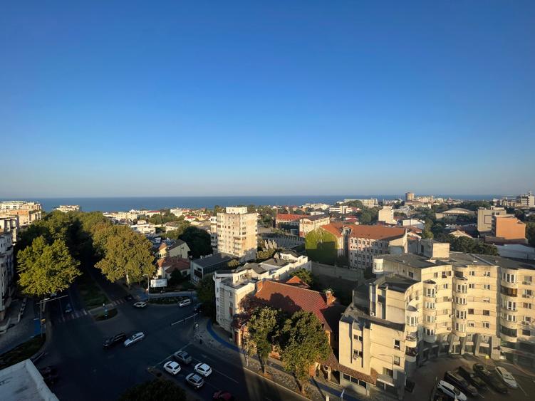 Capitol- bl. Capitol ap.3cam dec et 10 din 12 vedere la mare din toate camerele - 1