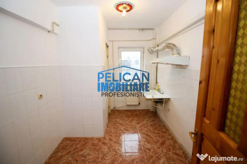 Apartament cu 2 camere decomandat în Piața Nouă