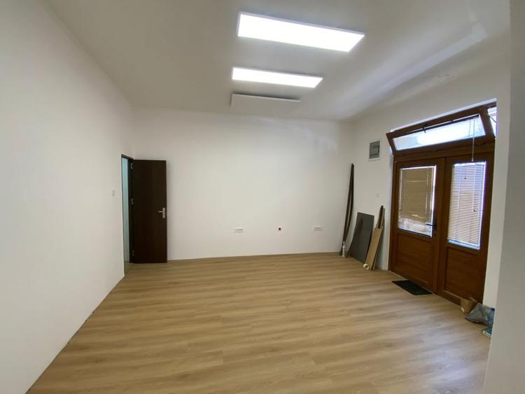 Spațiu comercial ultracentral format din 2 camere cu 2 intrări separate, 40,18mp - 7