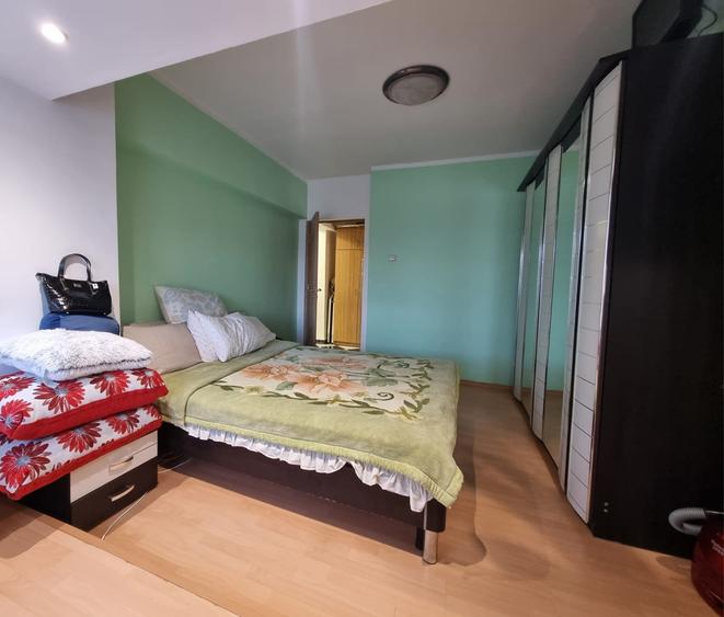 Apartament 3 camere- bloc deosebit- boxă proprietate - 10