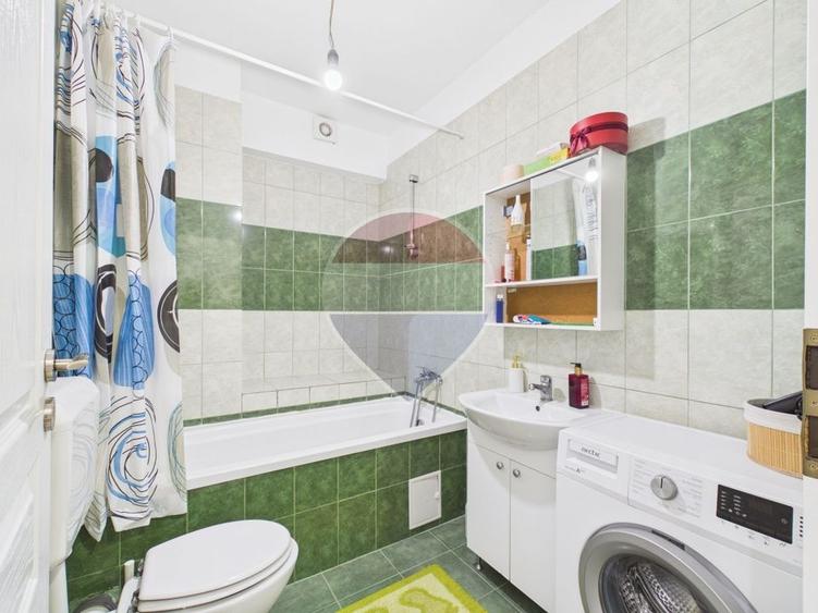 Apartament cu 2 camere semidecomandat, mobilat în Vest