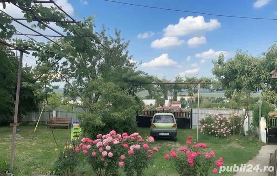 Vand casa cu teren generos in sat Filipesti - 1