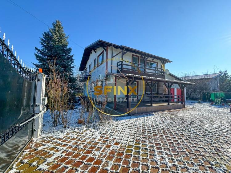 5 camere, 4 locuri parcare in garaj-vila cocheta Balotesti - 1