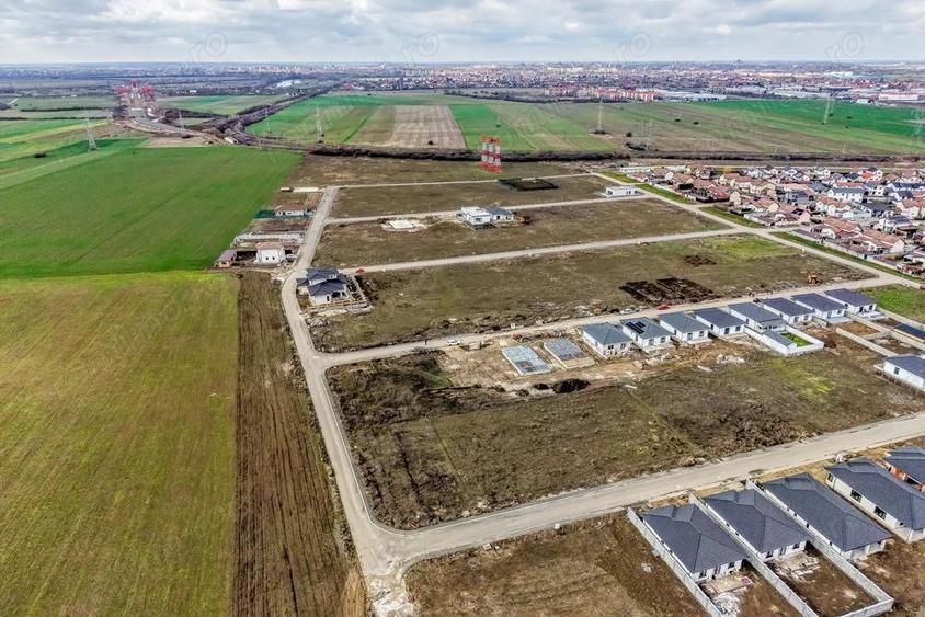 REZERVAT - Teren 637 mp | 2 fronturi stradale | Cartier Via Carmina - 10