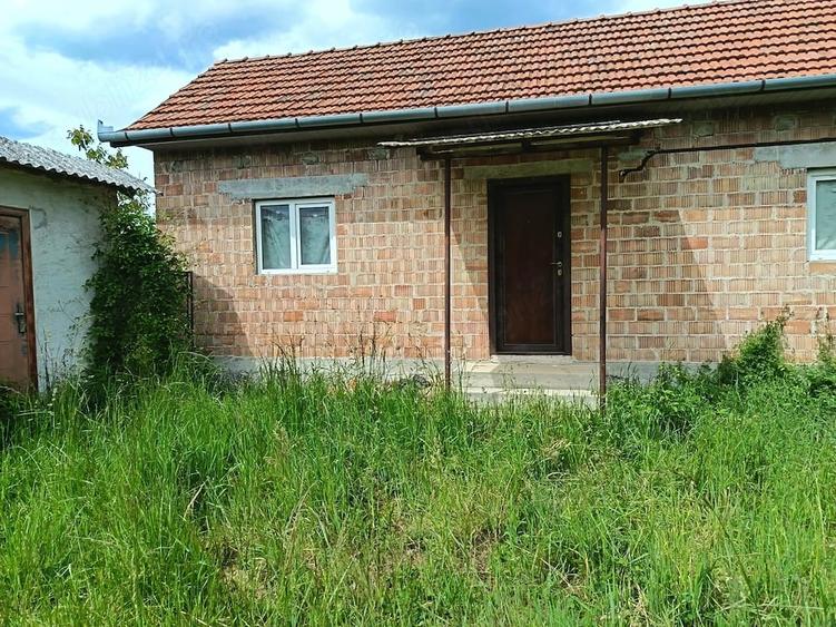 Casă cu 2 camere cu Teren 1850 Mp în Valea Mare de Criș