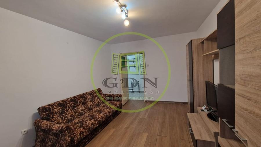Apartament 3 camere, decomandat, 76mp, 1 Mai, zona Sara - 2