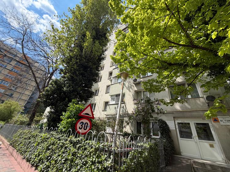 Titan 3 Camere Eraj 2  Bloc 1977 Reabilitat Decomandat Centrala 12 Min Metrou - 13