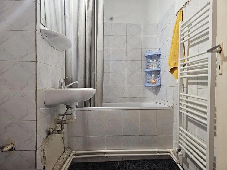 Apartament 3 camere Cartier Noua - 1