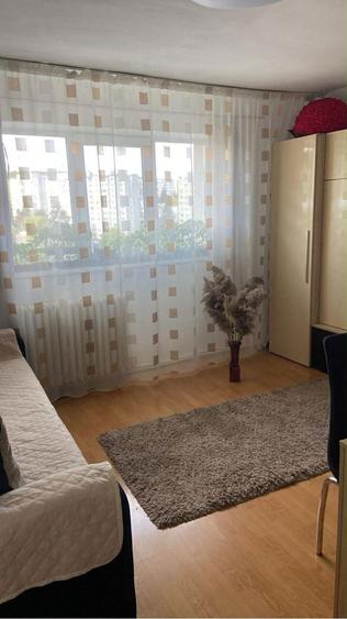 Vand apartament 4 camere , decomandat , - 6