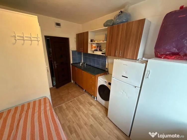 Camera de camin cu baie zona Piata Astra. - 4