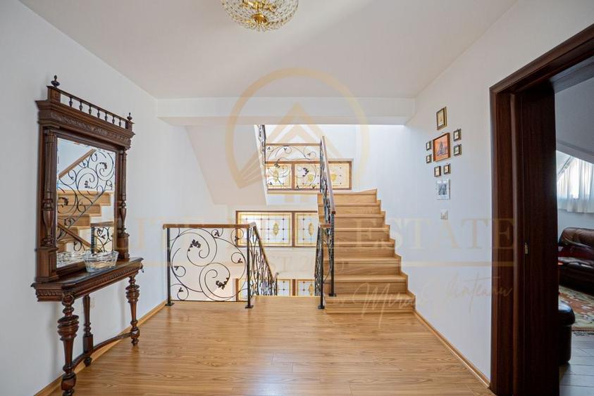 Ovidiu Sud - Zona premium - Vila impozanta, curte mare, garaj, terasa! - 16