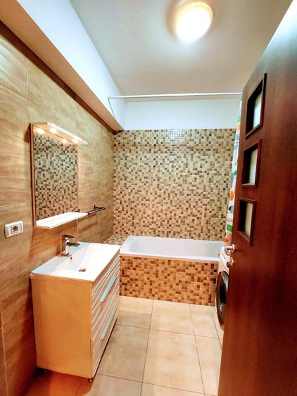 Apartament cu 2 camere decomandat în Decebal