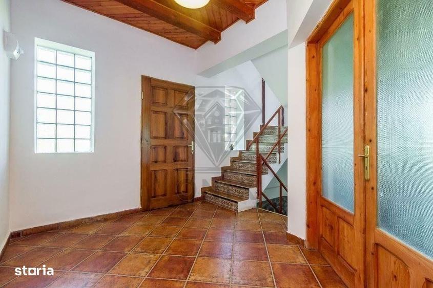 Vila deosebita cu 7 camere si 5 bai, 4290 mp teren, vedere panoramica - 7