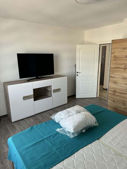 Inchiriez ap. cu 2 camere + loc parcare - 2